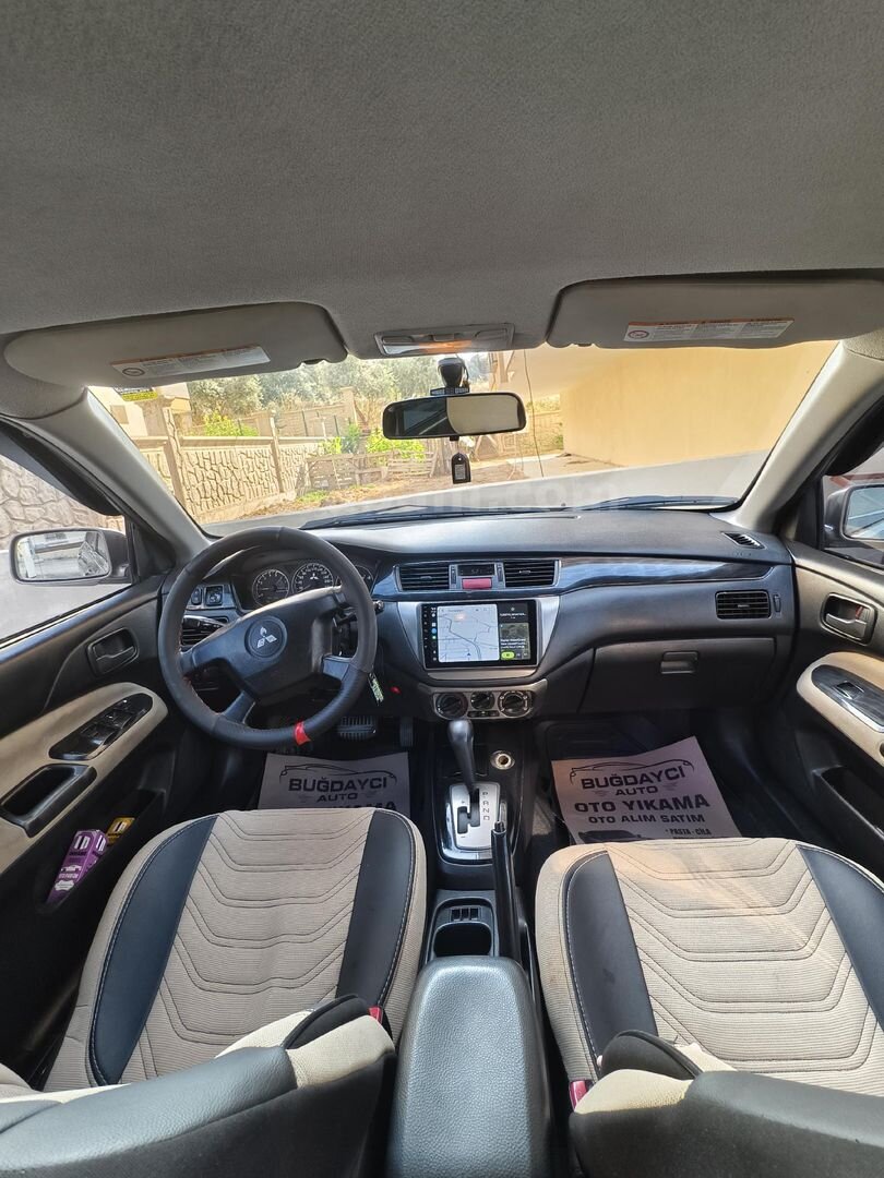 Sahibinden Mitsubishi Lancer 1.6 Comfort 2004 Model Mersin 298.000 km Füme 6