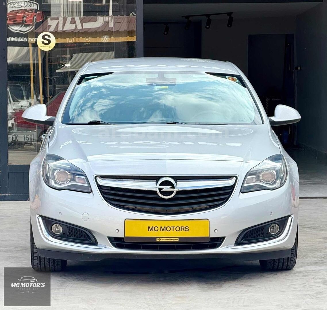 2015 MODEL HATASIZ BOYASIZ DEĞİŞENSİZ DÜŞÜK KM OTOMATİK 1