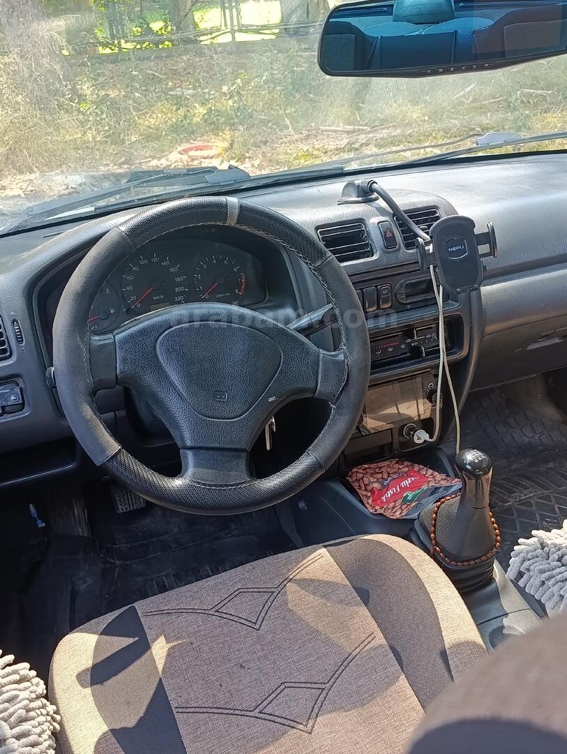 Sahibinden Mazda 323 1.5 Familia 1998 Model 5