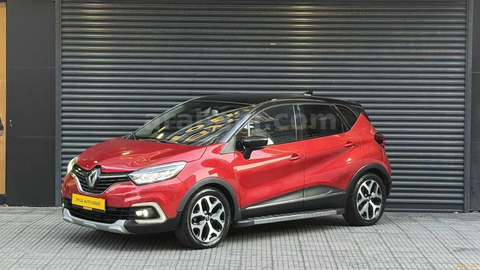 2019 1.5 DİZEL İCON CAPTUR CAM TAVAN OTMTK KM 70 BİNDE 12 TKST