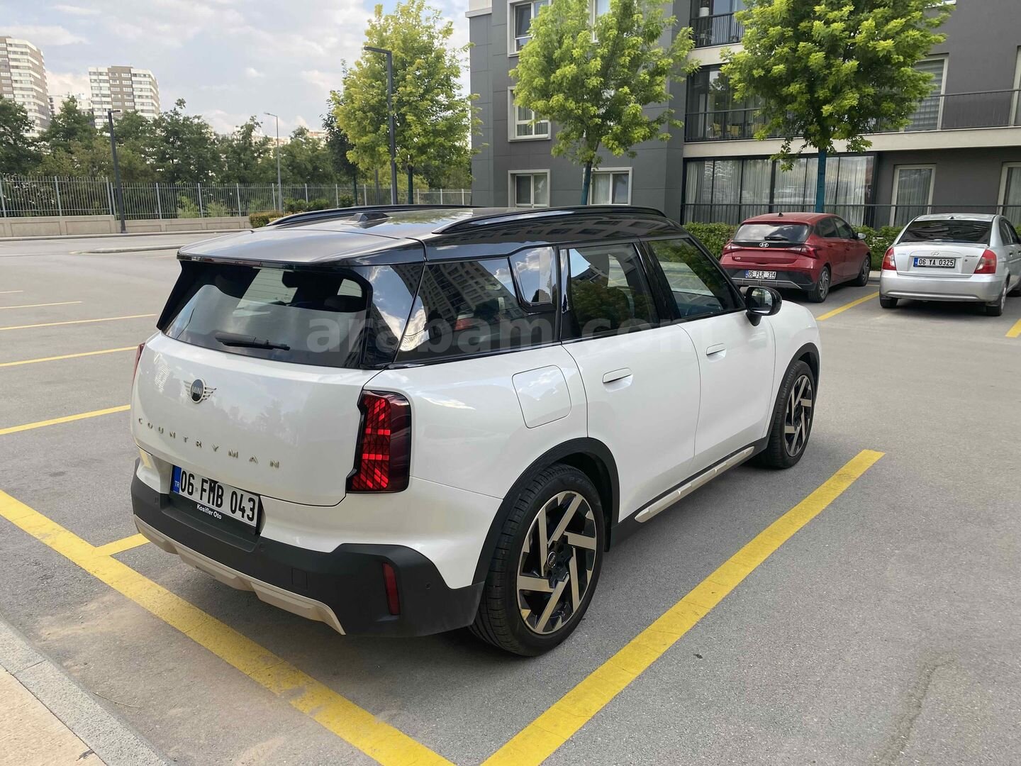 Sahibinden Aile Aracı Mini Countryman E Favoured 2024 Model Kazasız Boyasız Değişensiz 4