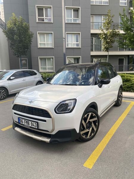 Sahibinden Aile Aracı Mini Countryman E Favoured 2024 Model Kazasız Boyasız Değişensiz