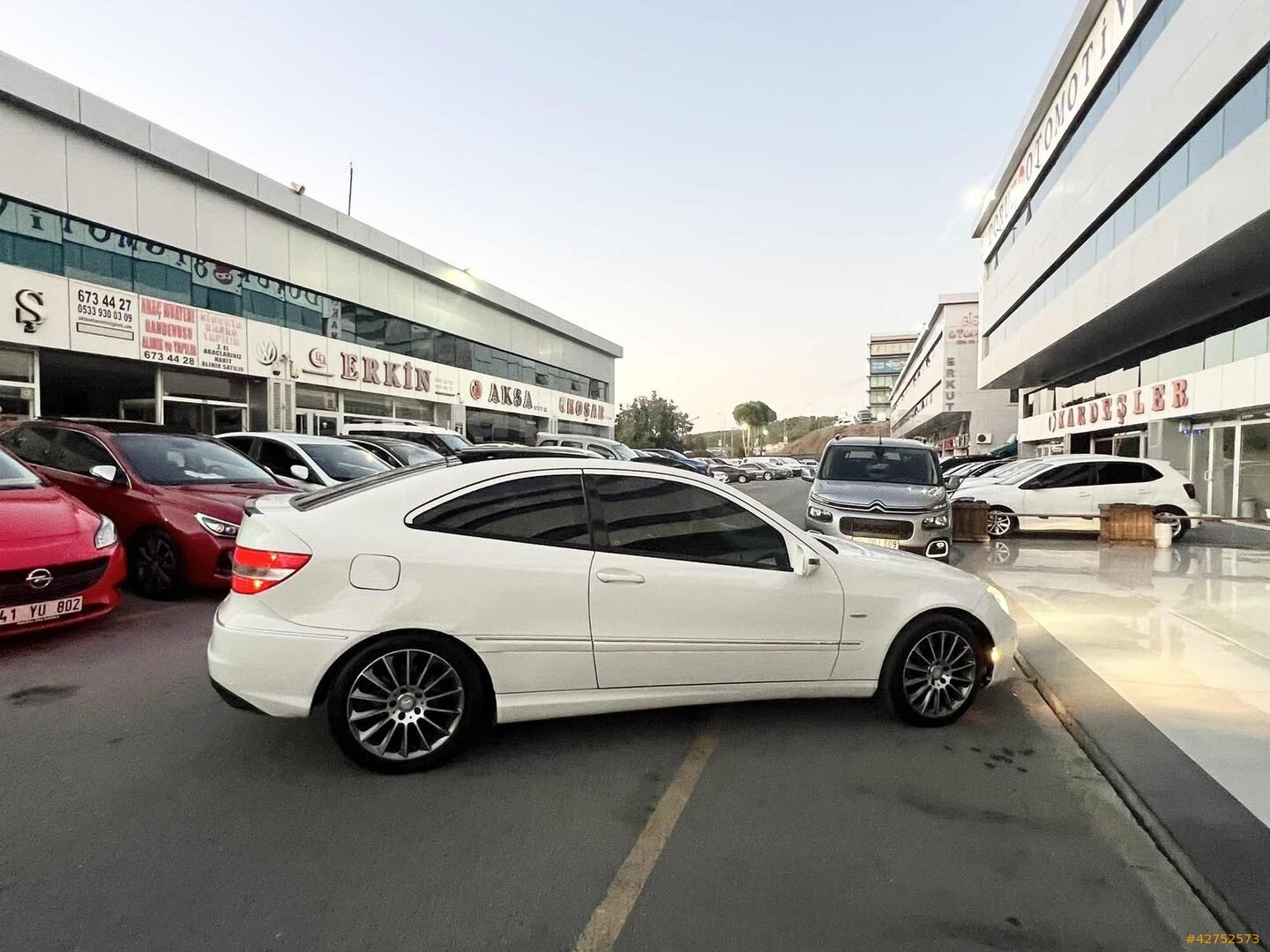 Galeriden Mercedes - Benz CLC 160 BlueEFFICIENCY 2009 Model İstanbul 245.000 km Beyaz 5