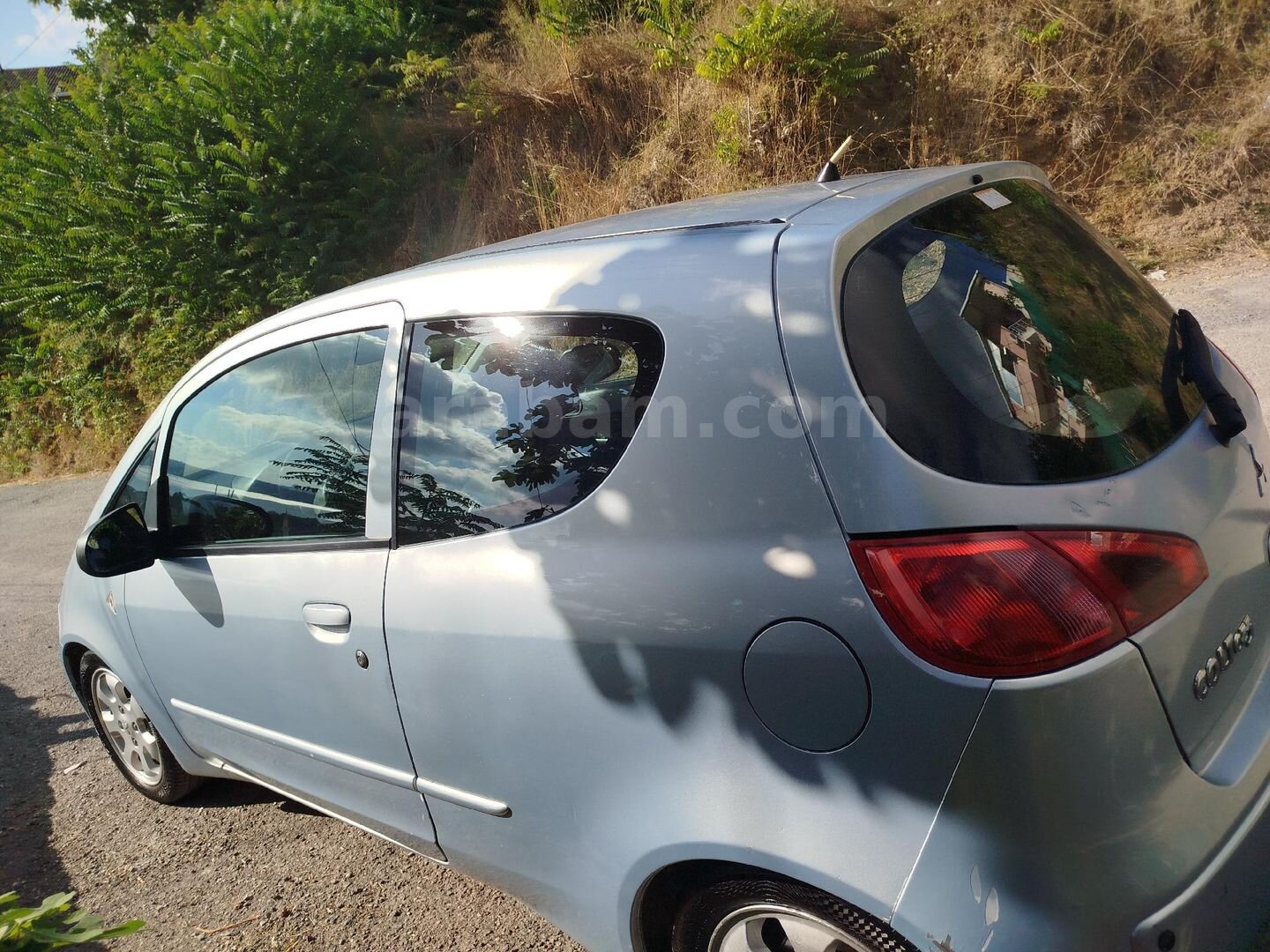 Sahibinden Mitsubishi Colt 1.3 Instyle 2006 Model İstanbul 182.000 km Mavi (metalik) 3