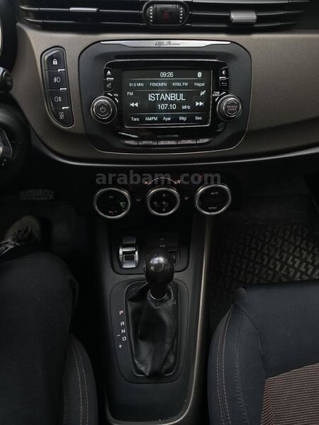 Sahibinden Alfa Romeo Giulietta 1.4 TB MultiAir Distinctive 2015 Model 172.000 km Kırmızı 6