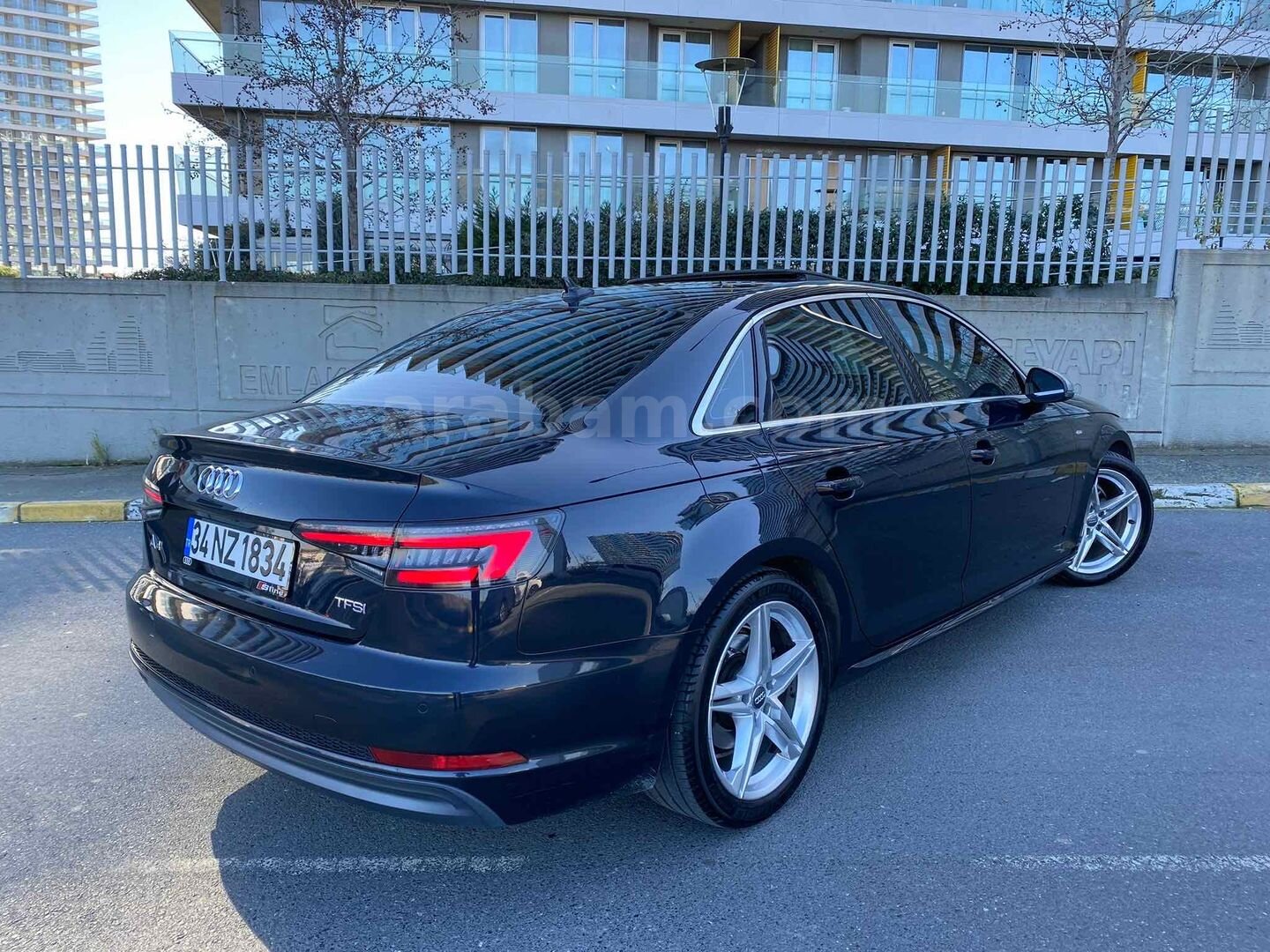 Galeriden Audi A4 Sedan 1.4 TFSI Sport 2015 Model Van 140.000 km Füme 7