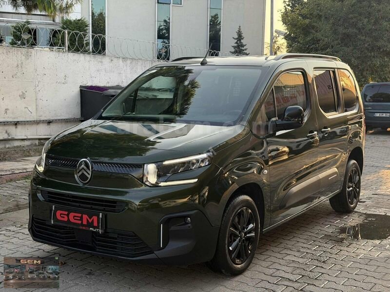 CİTROEN BERLİNGO SHINE 1.5 BlueHDI EAT8 OTOMATİK %20 FATURALI...