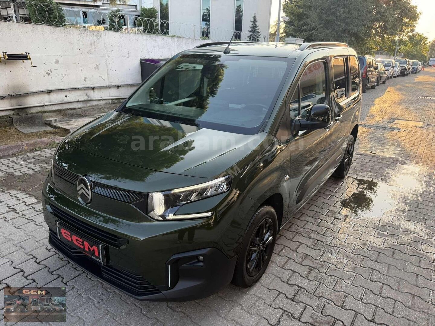 CİTROEN BERLİNGO SHINE 1.5 BlueHDI EAT8 OTOMATİK %20 FATURALI... 2