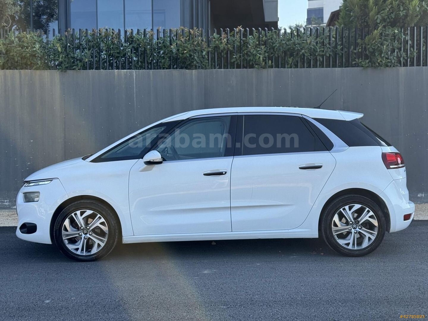 Galeriden Citroen C4 Picasso 1.6 e-HDi Intensive 2013 Model Bursa 171.000 km Beyaz 6