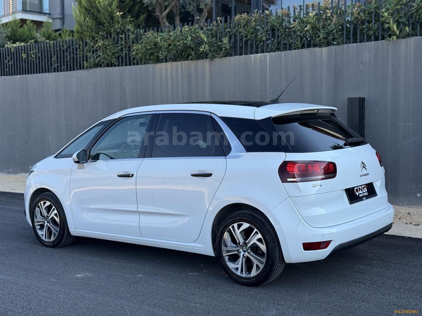 Galeriden Citroen C4 Picasso 1.6 e-HDi Intensive 2013 Model Bursa 171.000 km Beyaz 2