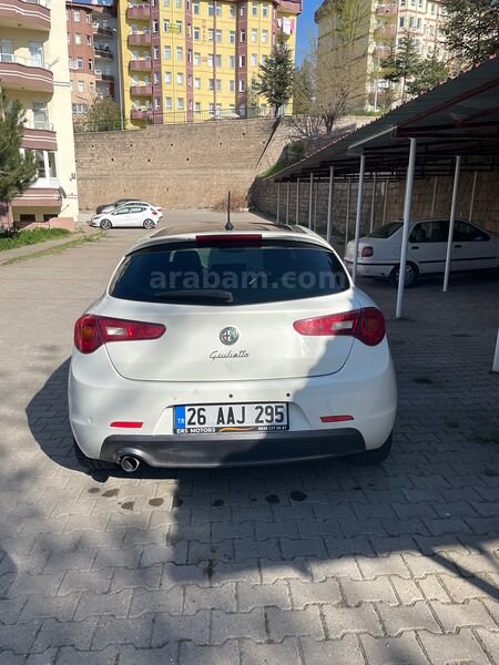 Sahibinden Alfa Romeo Giulietta 1.4 TB MultiAir Distinctive 2013 Model Otomatik 4