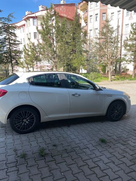 Sahibinden Alfa Romeo Giulietta 1.4 TB MultiAir Distinctive 2013 Model Otomatik 6
