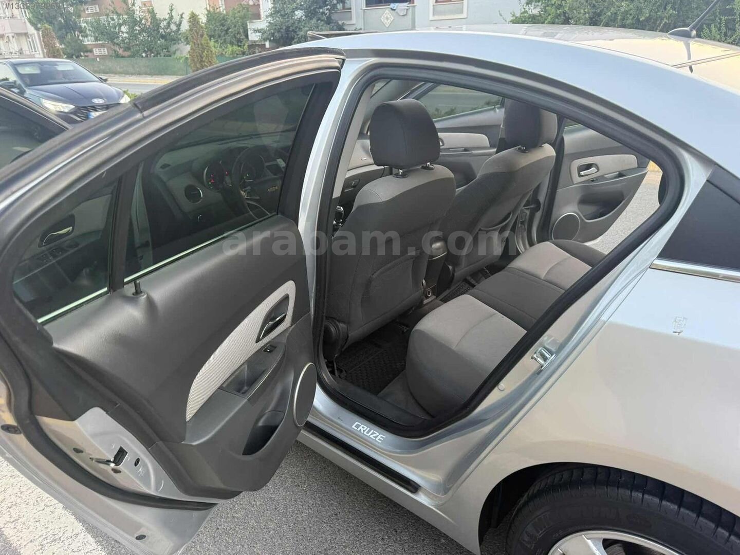 Galeriden Chevrolet Cruze 1.6 LS 2010 Model Bilecik 170.000 km Gri 5