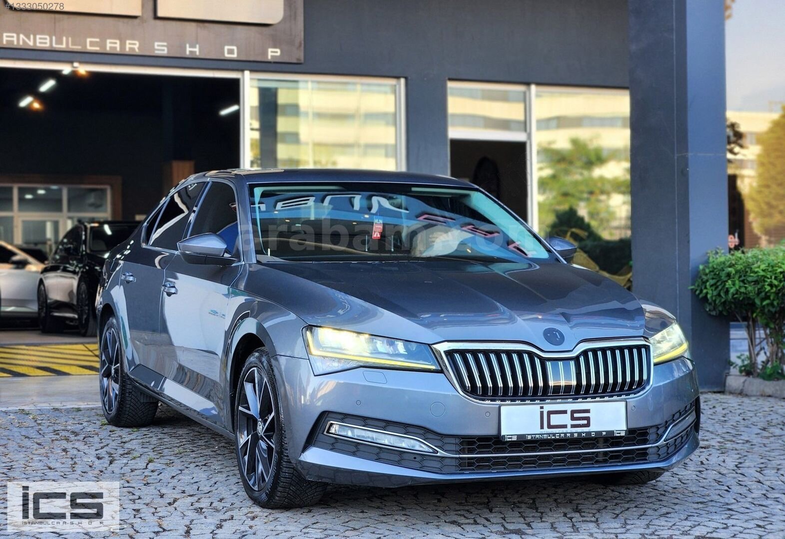 Galeriden Skoda SuperB 1.5 TSI Premium 2022 Model İstanbul 136.000 km Gri 2