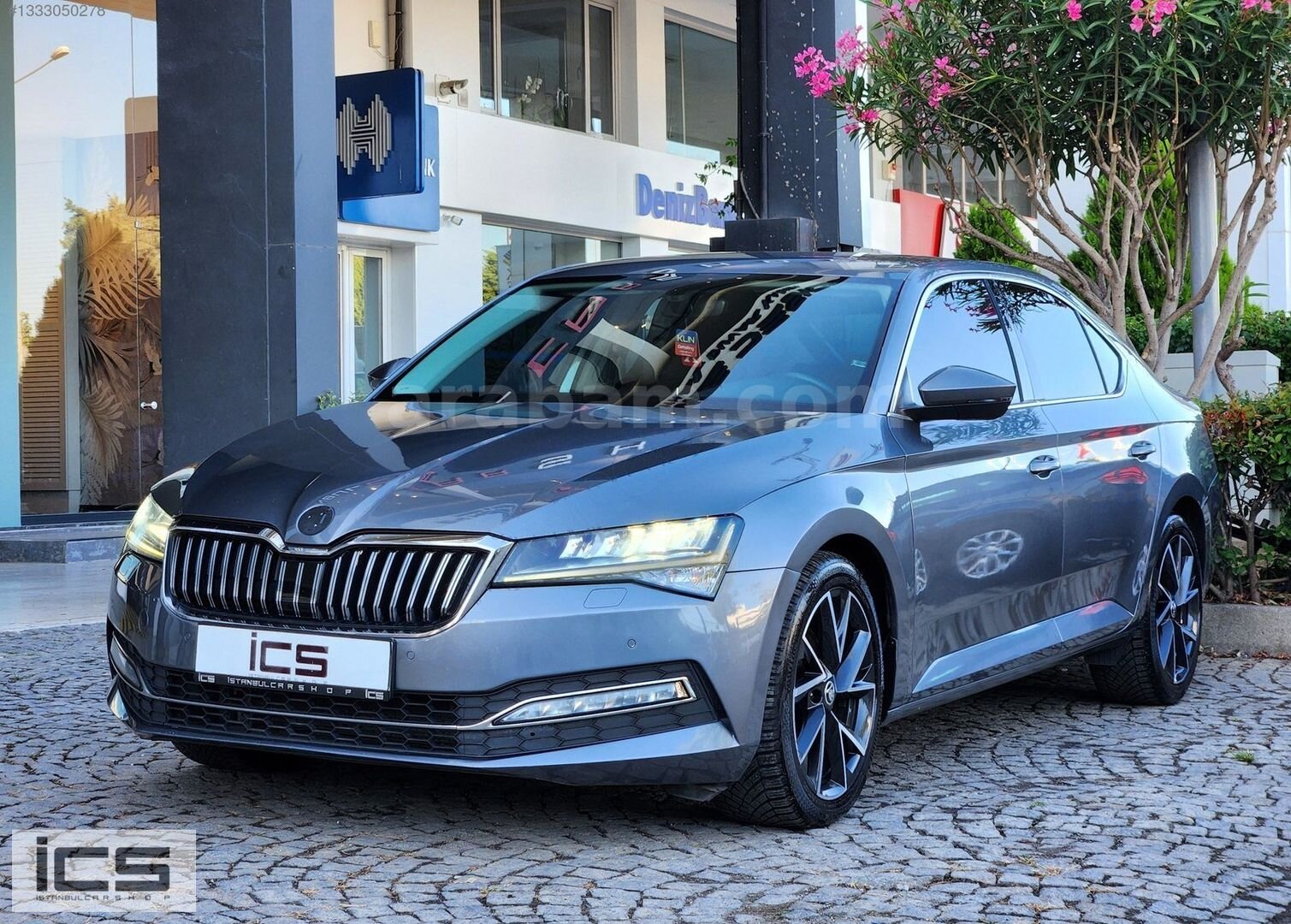 Galeriden Skoda SuperB 1.5 TSI Premium 2022 Model İstanbul 136.000 km Gri 5