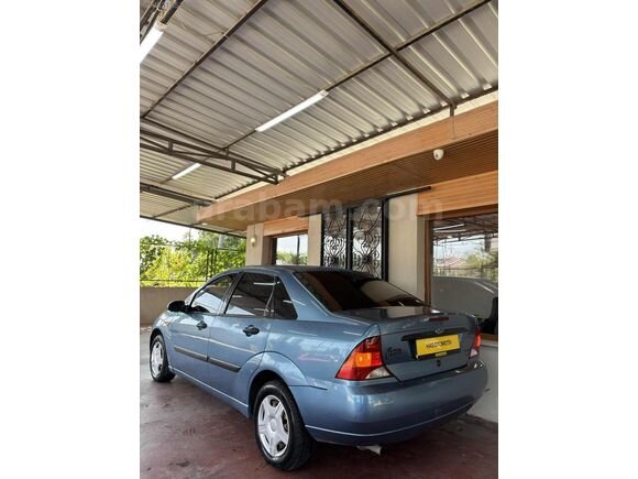 Galeriden Ford Focus 1.6 Comfort 2001 Model Aydın 307.000 km Mavi