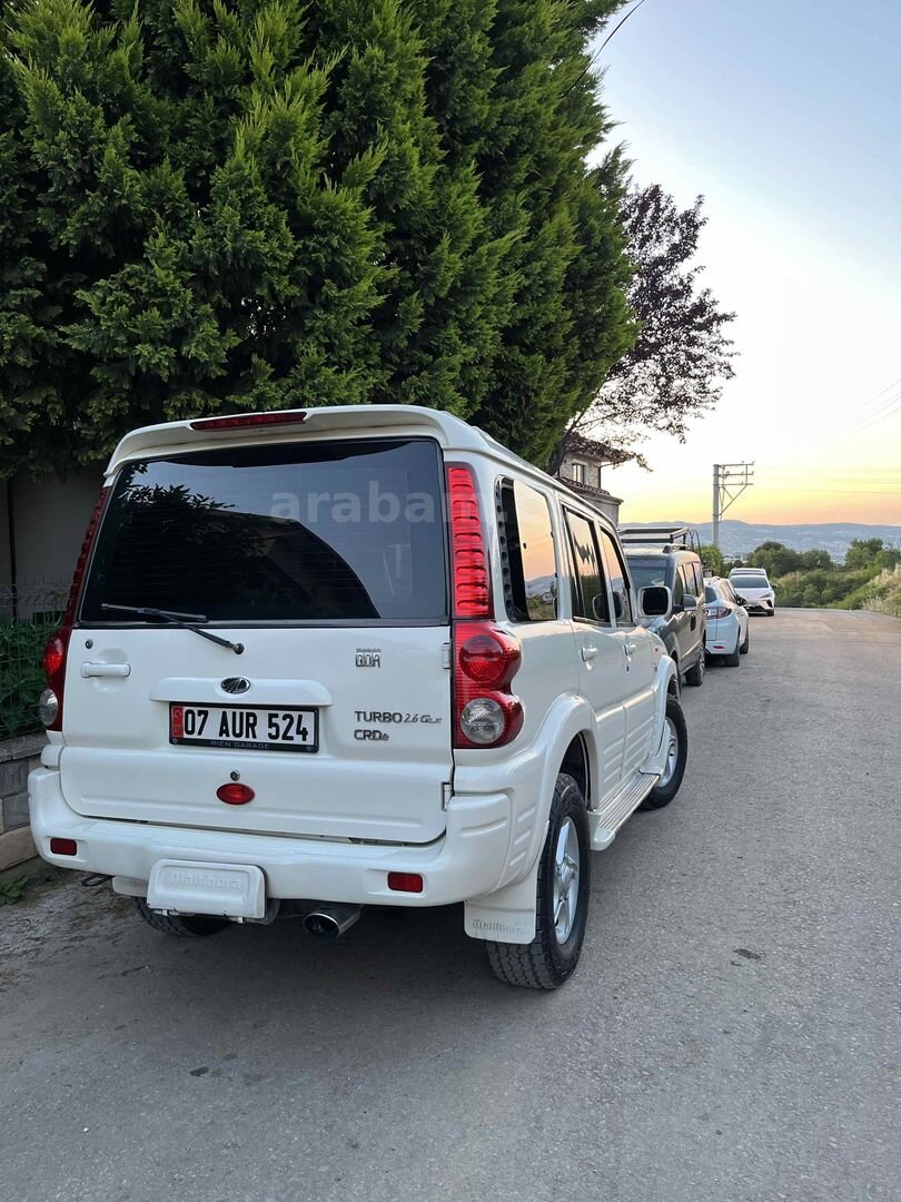 Sahibinden Mahindra Goa 2.6 CRDe 2010 Model Kocaeli 170.000 km Beyaz 5