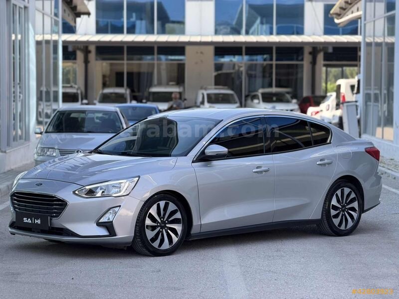 Galeriden Ford Focus 1.5 EcoBlue Titanium 2018 Model Denizli 150.000 km Gri 1