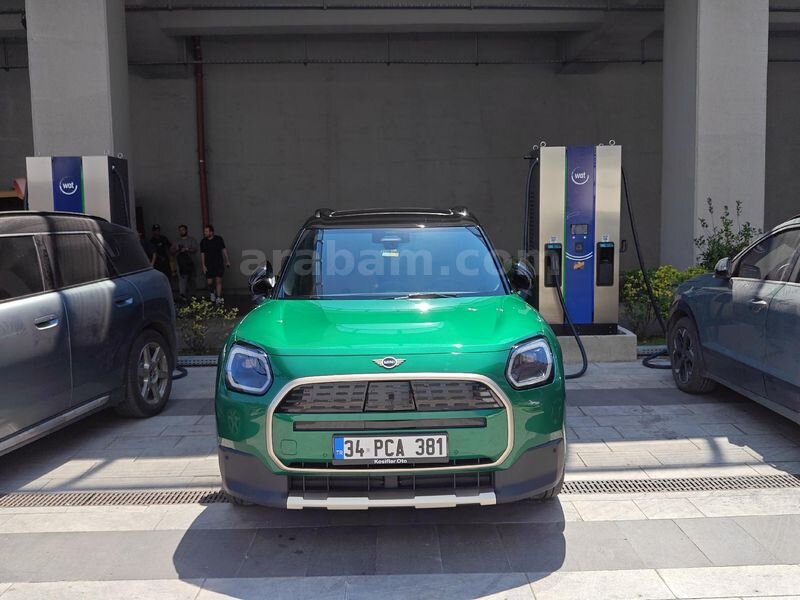 2025 MINI COUNTRYMAN E FAVOURED | BRITISH RACING GREEN TABA