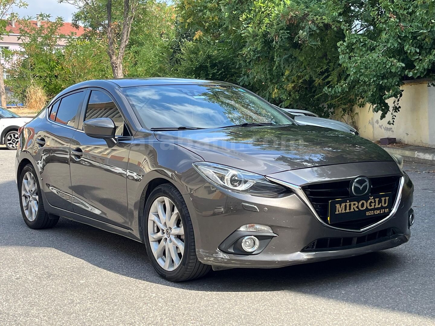 327.000TL PEŞİNATLA ELDEN SENETLİ MAZDA3 1