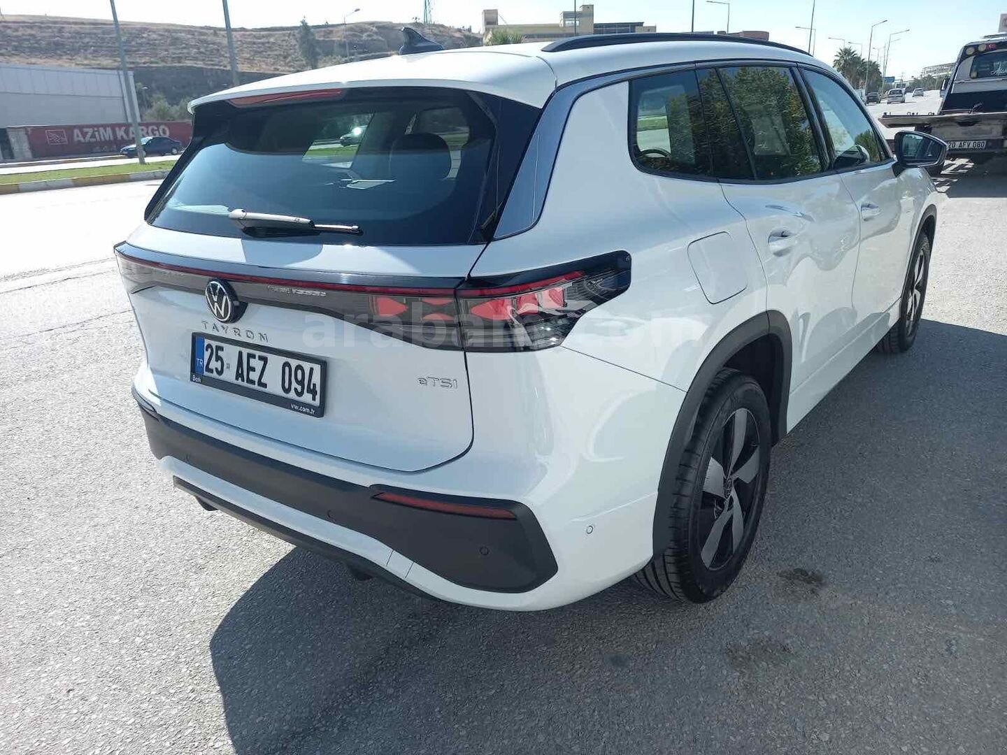 Sahibinden Volkswagen Tayron 1.5 e-TSI Life 2025 Model Erzurum 9.120 km Beyaz 3