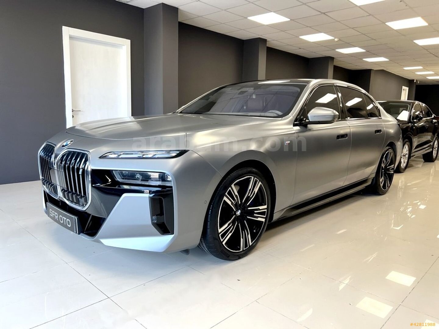 BAYİ 2022 BMW İ7 XDRİVE60 M EXCELLENCE/B&W/ARKA AKS/20 KDV