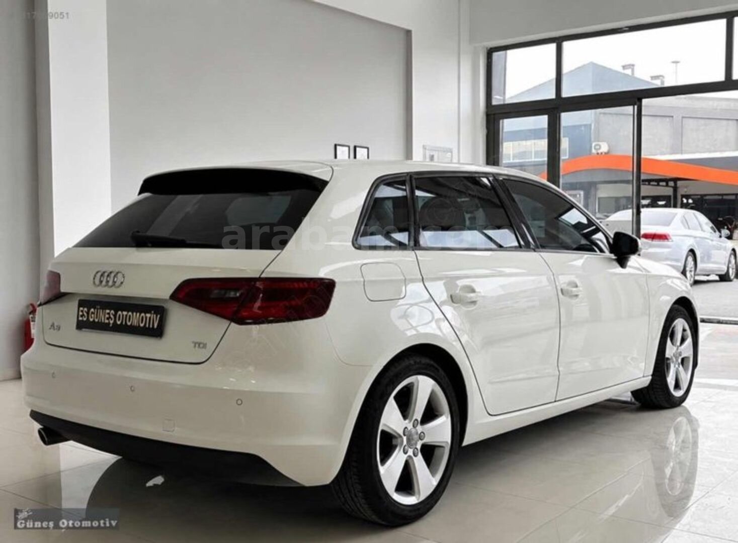 Galeriden Audi A3 Sportback 1.6 TDI Ambition 2013 Model Eskişehir 128.000 km Beyaz 3