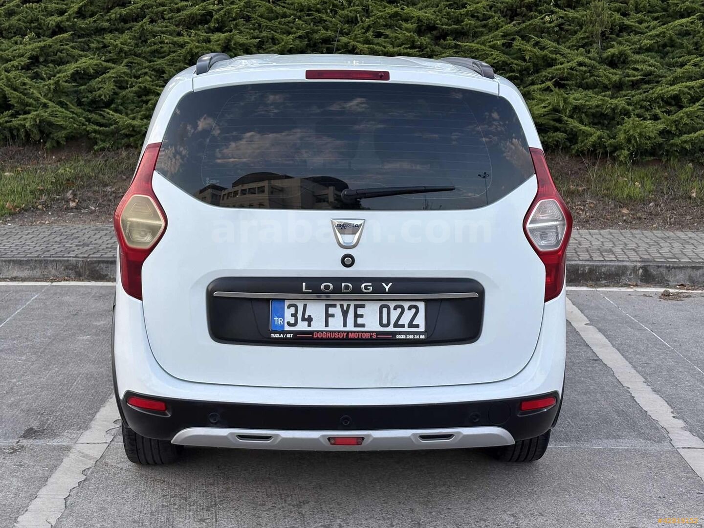 Galeriden Dacia Lodgy 1.5 BlueDCI Stepway 2022 Model İstanbul 243.000 km Beyaz 4