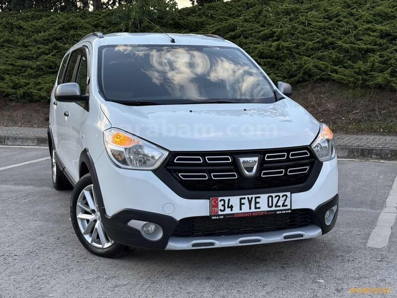 Galeriden Dacia Lodgy 1.5 BlueDCI Stepway 2022 Model İstanbul 243.000 km Beyaz