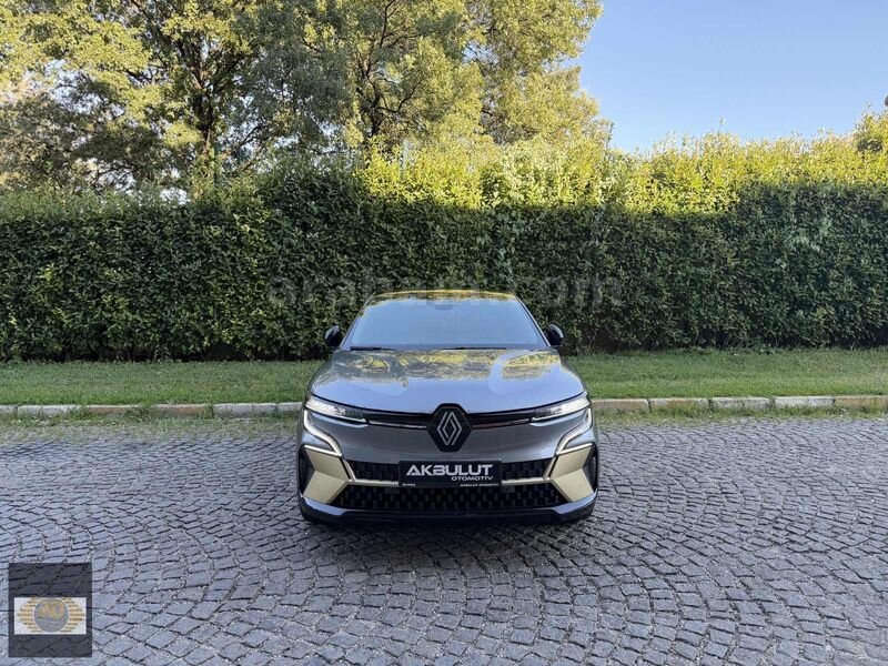 Galeriden Renault Megane E-Tech Iconic 2024 Model Bursa 63.000 km Gri