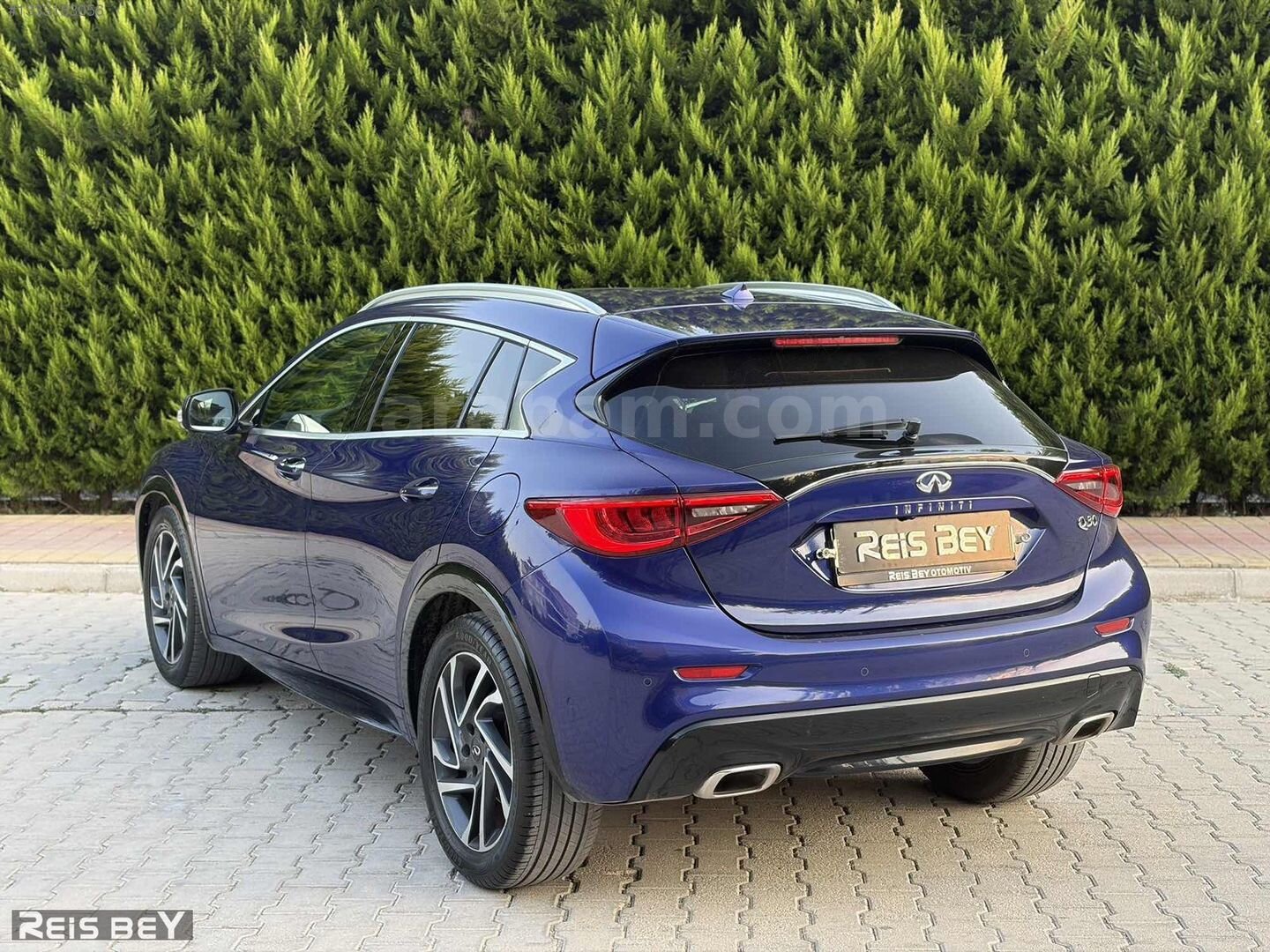 Galeriden Infiniti Q30 1.5 D 2016 Model Antalya 126.000 km Lacivert 4
