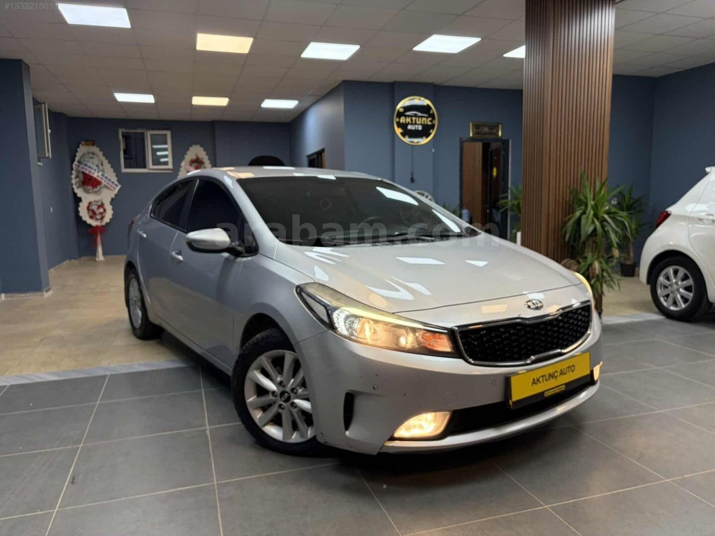 Galeriden Kia Cerato 1.6 CRDi Comfort 2017 Model Adıyaman 359.000 km Gri 2