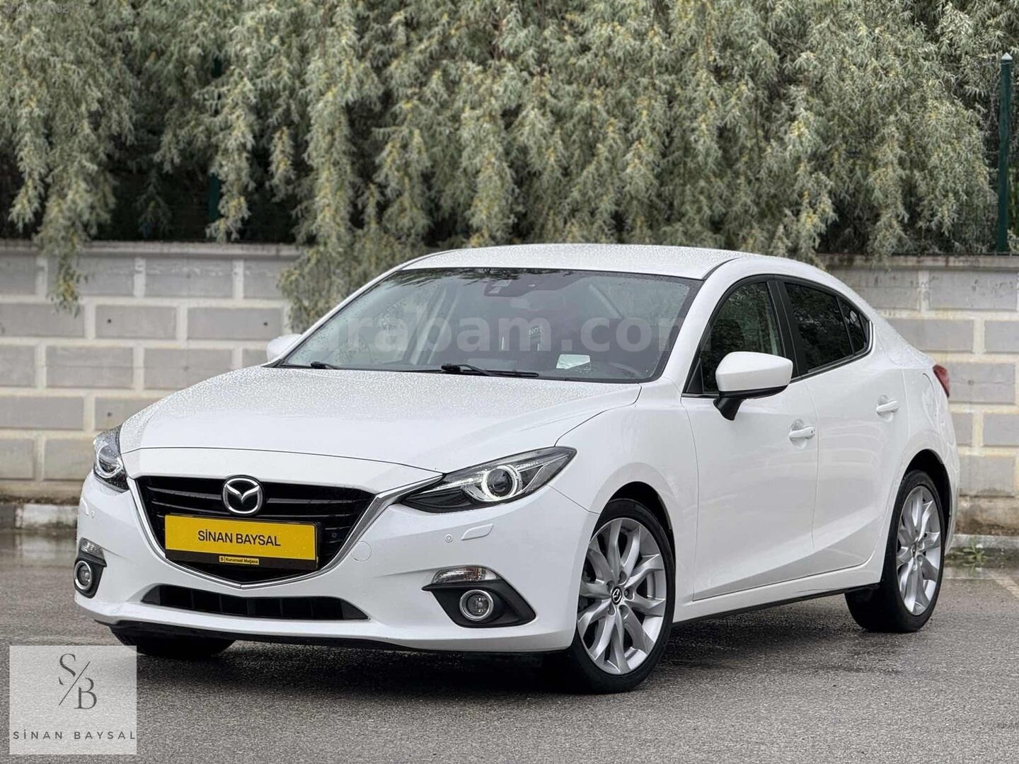 Galeriden Mazda 3 1.5 SkyActive-G Power 2015 Model Denizli 145.000 km Beyaz 3