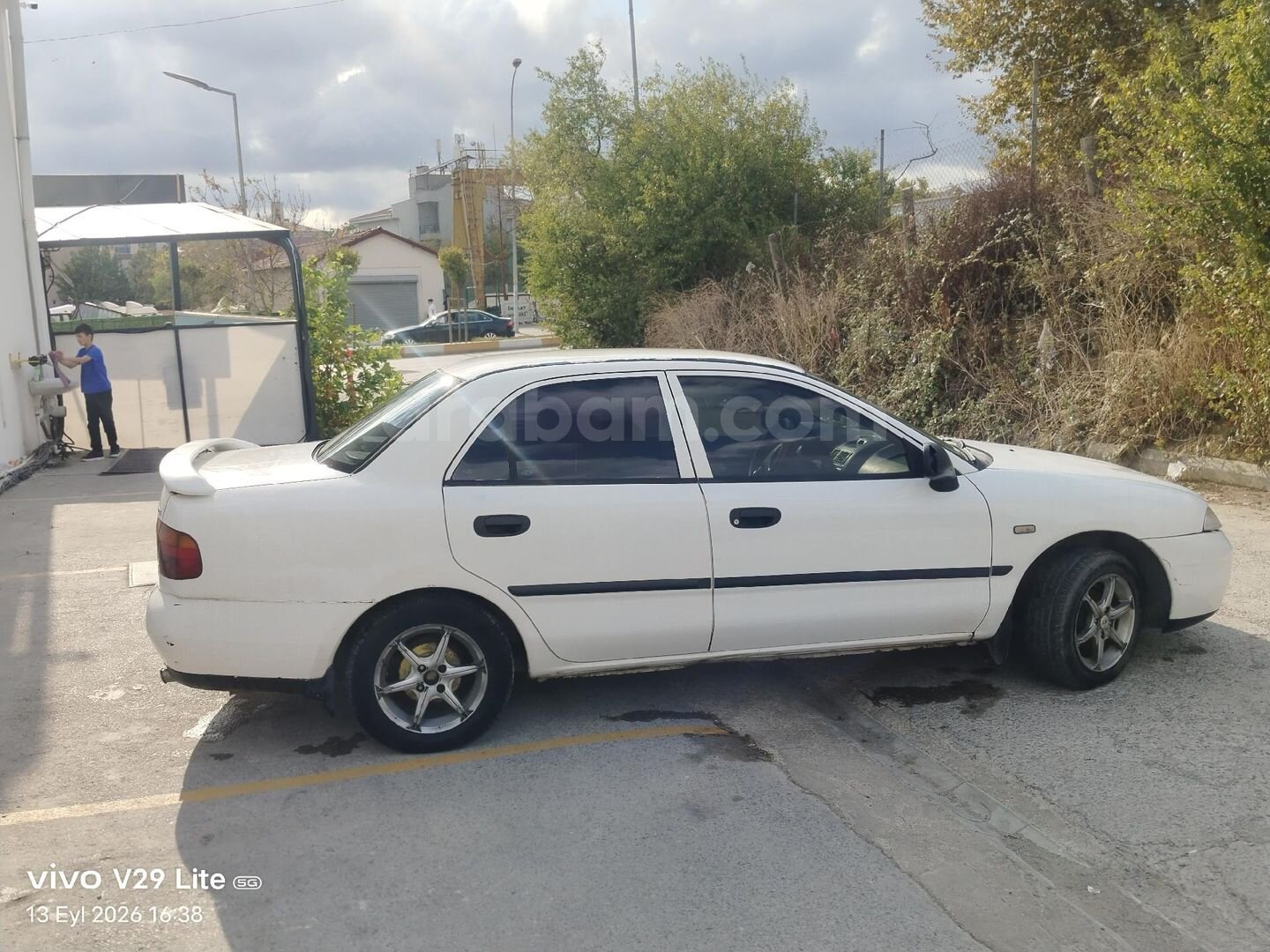 Sahibinden Mitsubishi Carisma 1.6 GL 1999 Model 340.000 km Beyaz 3