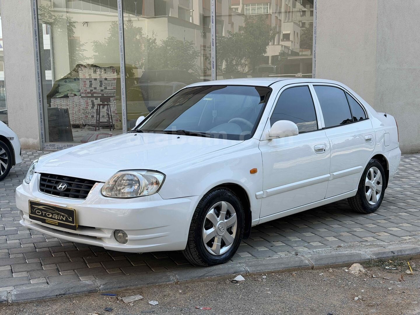 Galeriden Hyundai Accent 1.6 Admire 2007 Model Kahramanmaraş 225.000 km Beyaz 3