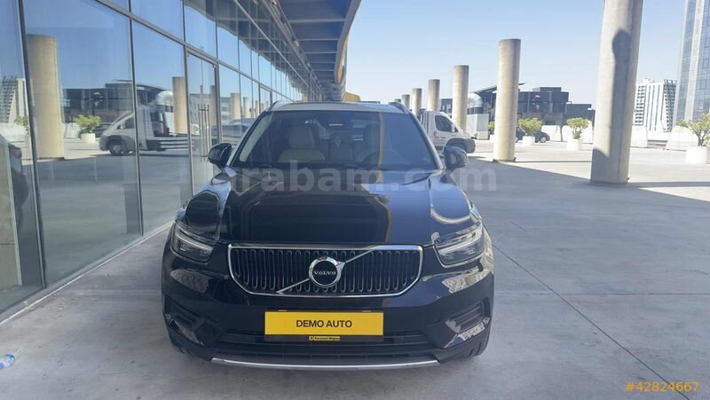 DEMO AUTO"DAN XC40 1.5 T3 MOMENTUM GEARTRONİC TRAMERSİZ