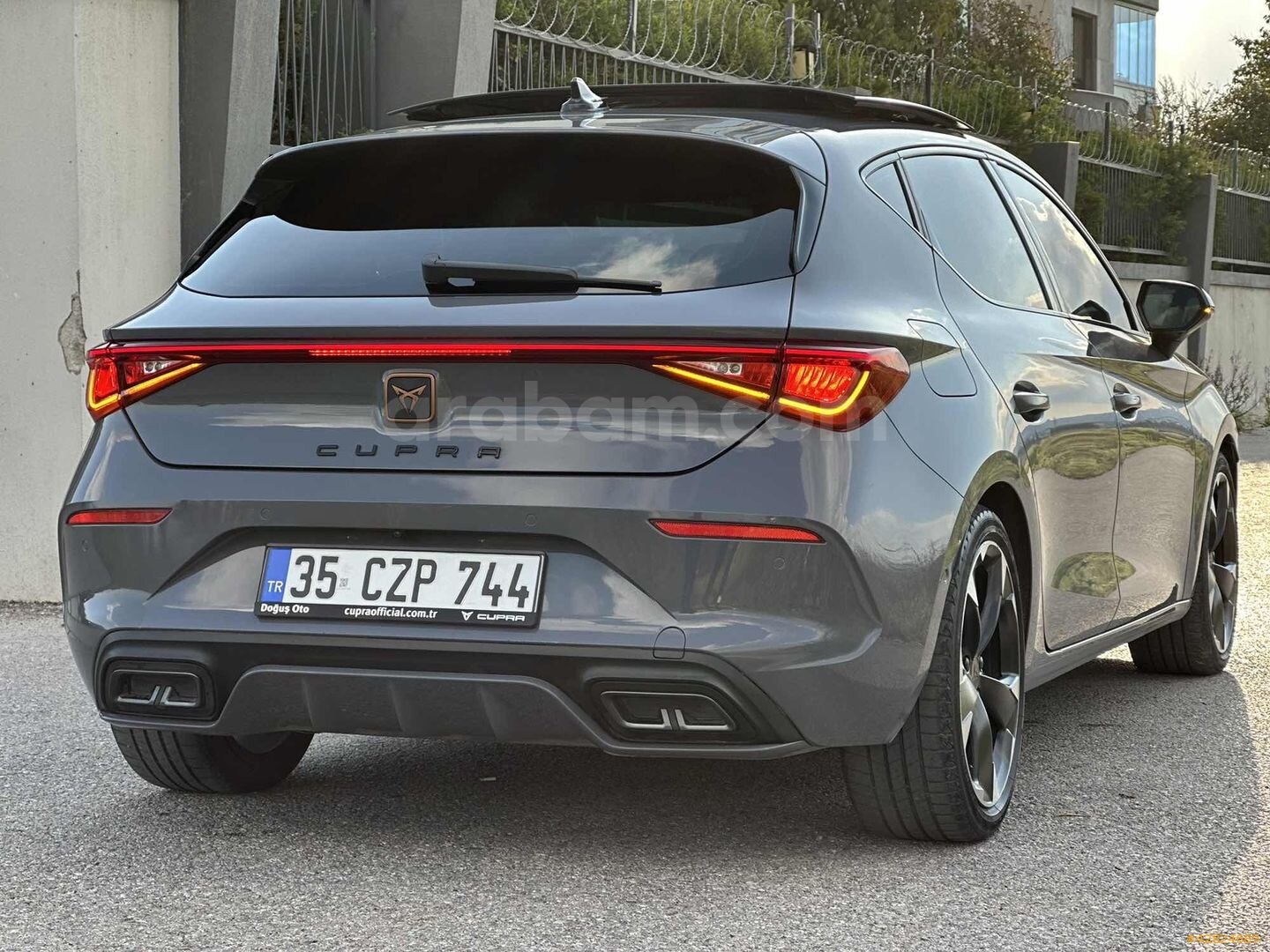 Galeriden Cupra Leon 1.5 eTSI Standart 2023 Model İzmir 75.500 km Gri 7
