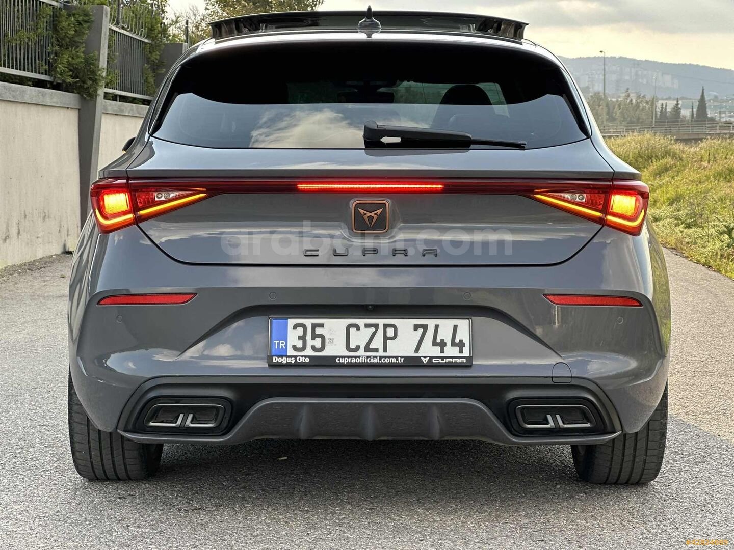 Galeriden Cupra Leon 1.5 eTSI Standart 2023 Model İzmir 75.500 km Gri 6