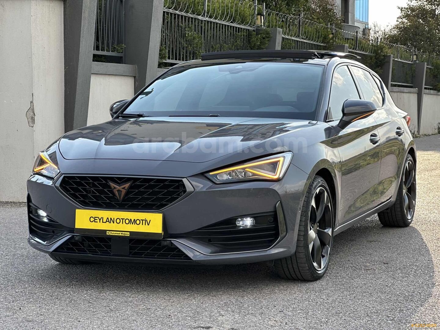 Galeriden Cupra Leon 1.5 eTSI Standart 2023 Model İzmir 75.500 km Gri 3