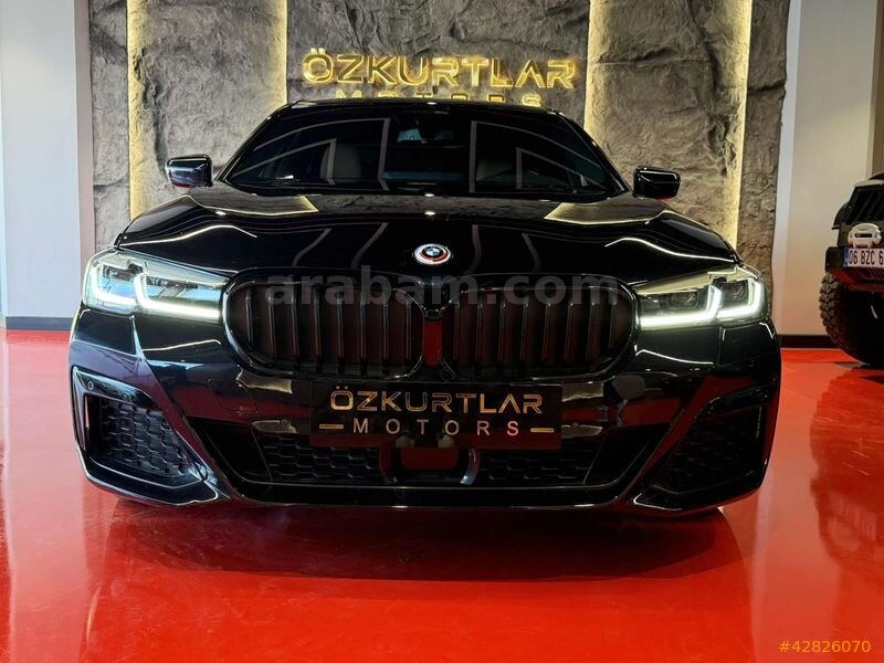 Galeriden BMW 5 Serisi 520i 50th Year M Edition 2023 Model İstanbul 59.284 km Lacivert 1