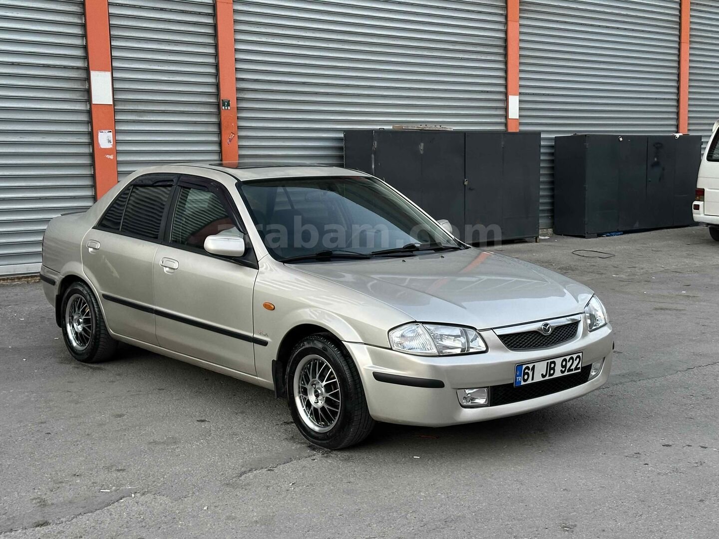 Sahibinden Mazda 323 1.5 1999 Model 3