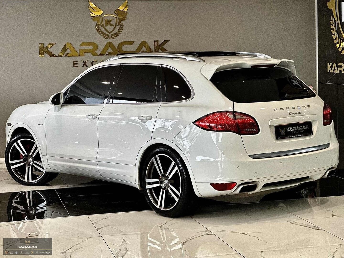 KARACAK EXCLUSİVE'DEN BAYİ ÇIKIŞLI SPOR KOLTUK/KARBON/CHRONO 7