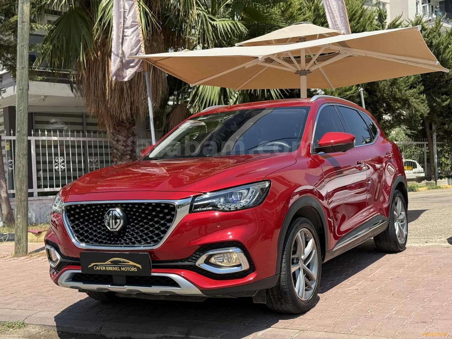 Galeriden MG HS 1.5 T-GDI Luxury 2023 Model Antalya 31.444 km Kırmızı 1