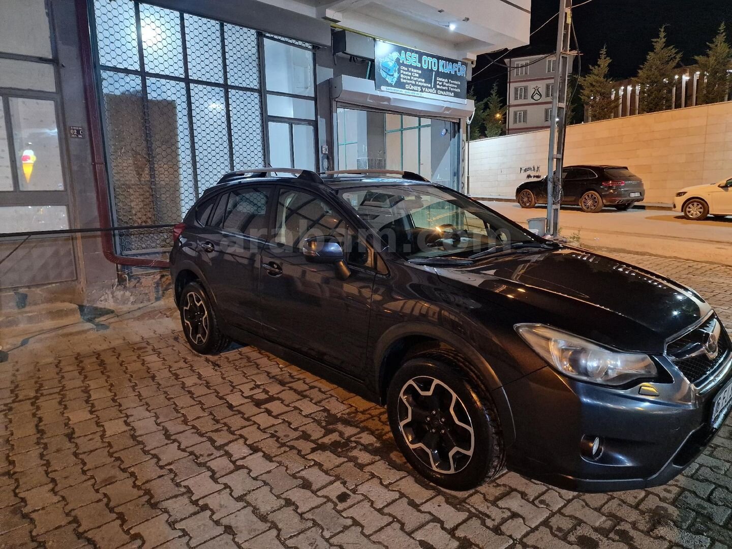 Sahibinden Subaru XV 1.6 Elegance 2014 Model Aile Arabası 180.XXX Koyu Metalik Gri 2