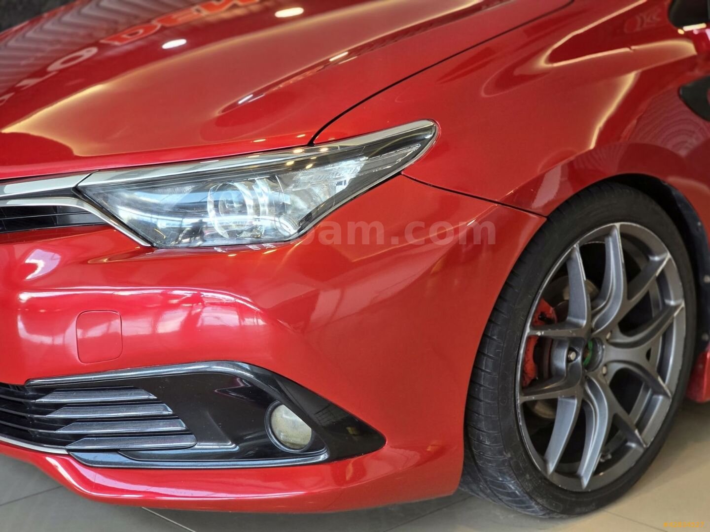 Galeriden Toyota Auris 1.6 Advance 2016 Model Denizli 183.000 km Kırmızı 4