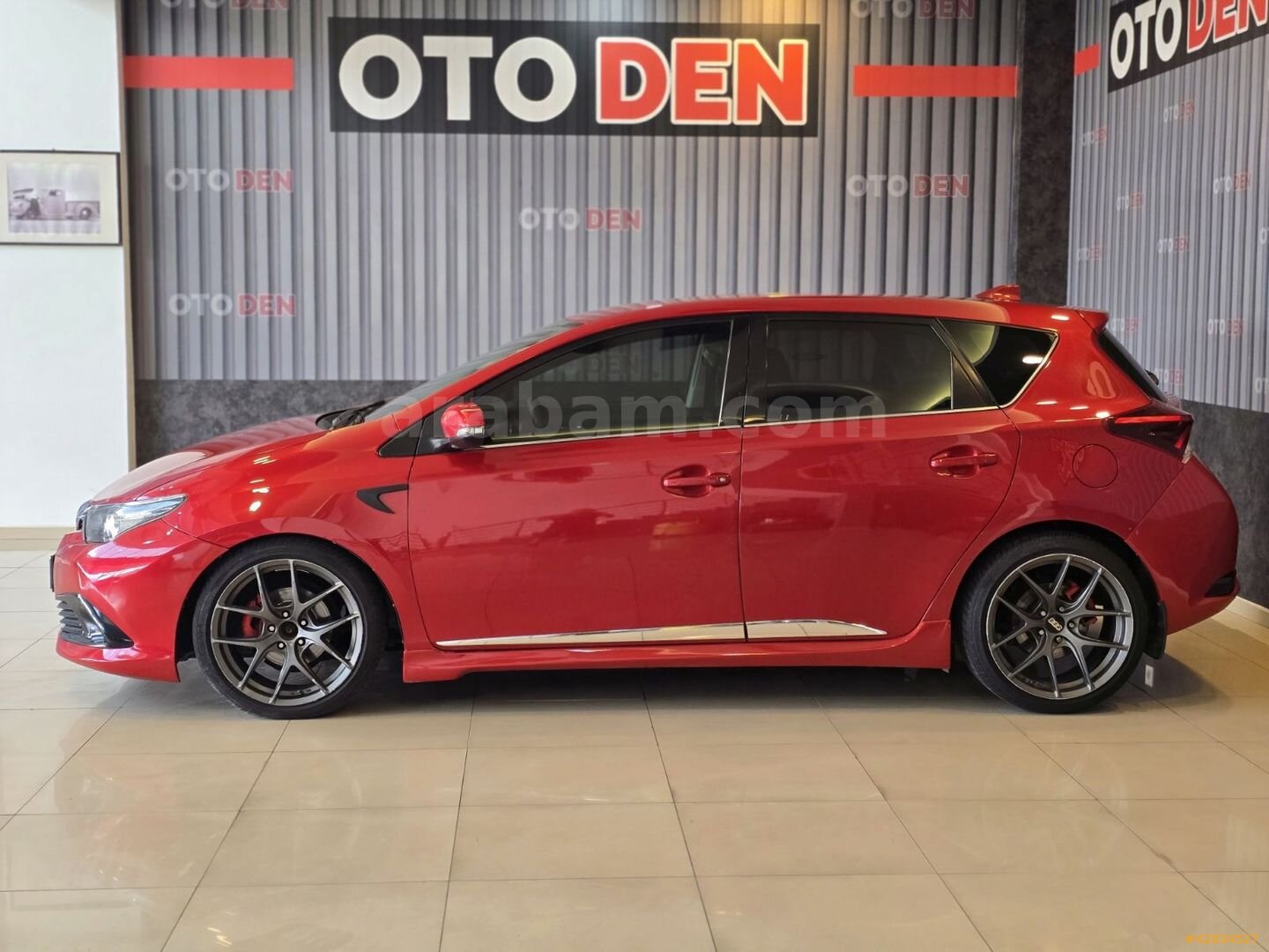 Galeriden Toyota Auris 1.6 Advance 2016 Model Denizli 183.000 km Kırmızı 6