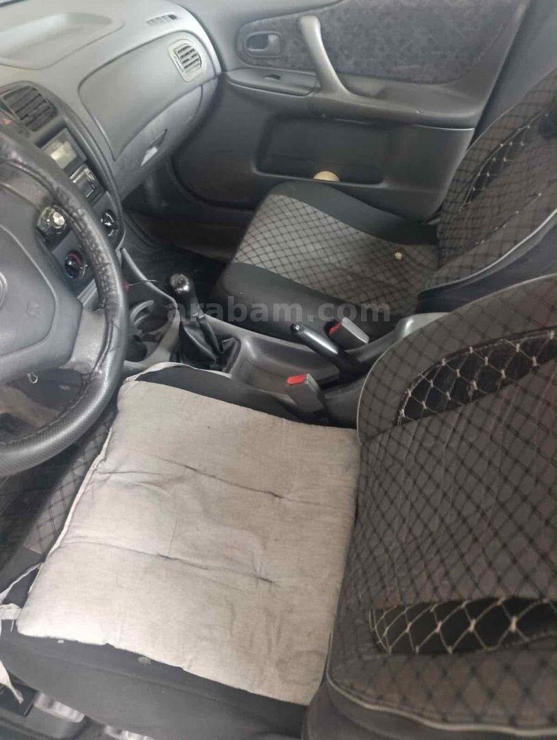 Sahibinden Mazda 323 1.5 TSi 1999 Model 7