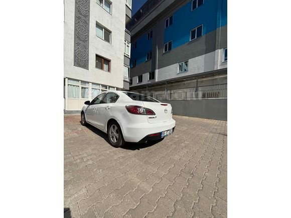 Sahibinden Mazda 3 1.6 Touring 2011 Model Ankara 252.500 KM Beyaz