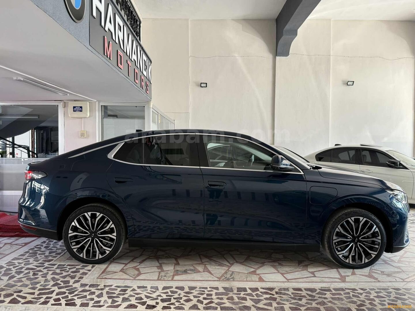 Galeriden TOGG T10F V2 Uzun Menzil 2025 Model Konya 14.000 km Lacivert 4