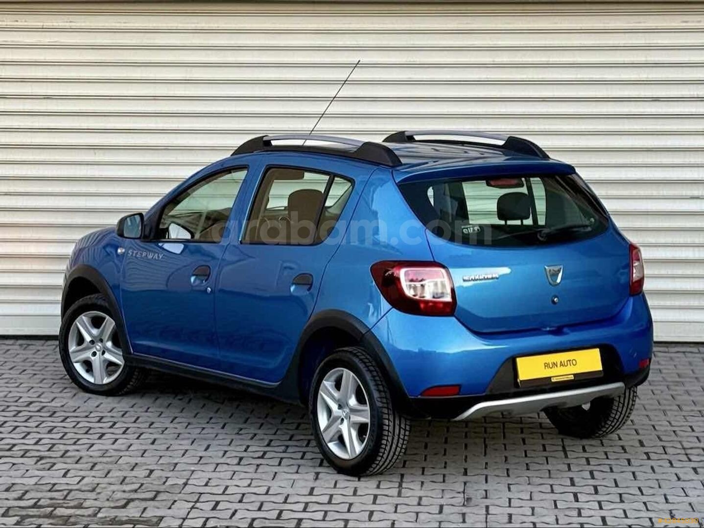 Galeriden Dacia Sandero 1.5 dCi Stepway 2014 Model İzmir 208.000 km Mavi 6